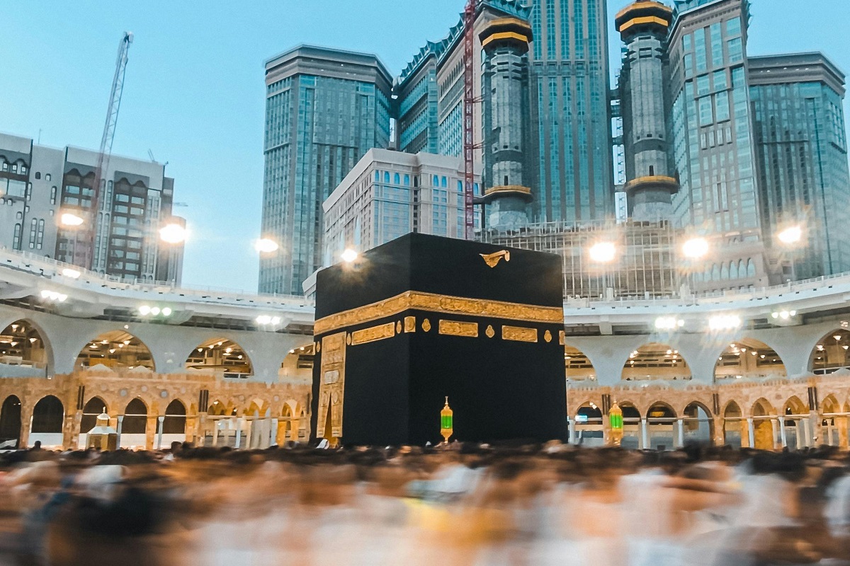 Umrah & Ziarah - Tawaf Kaabah